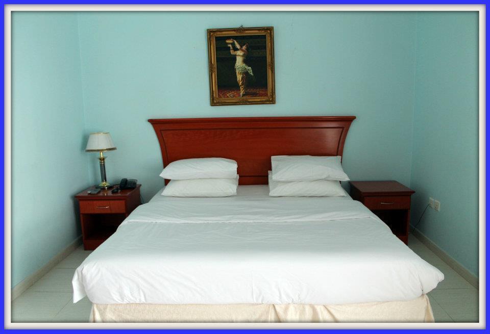 Emirates Palace Hotel Suites Sharjah Exterior photo